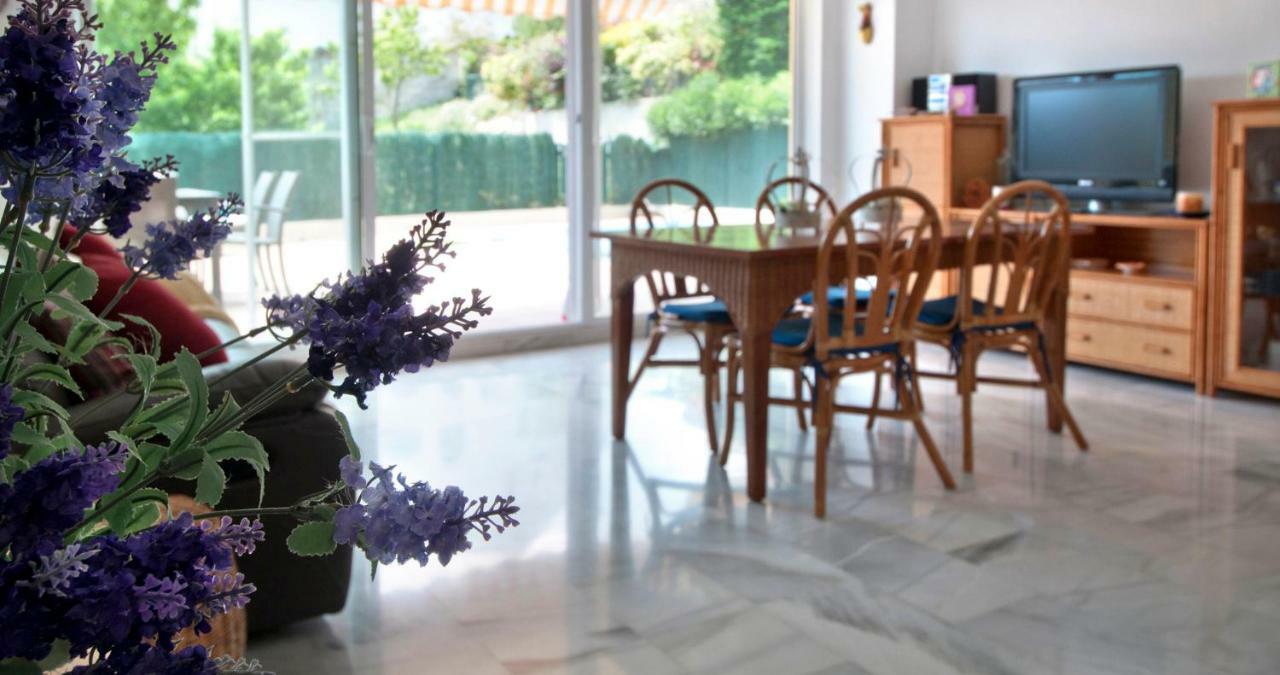 Apartament Les Tonyines Llança Exteriör bild